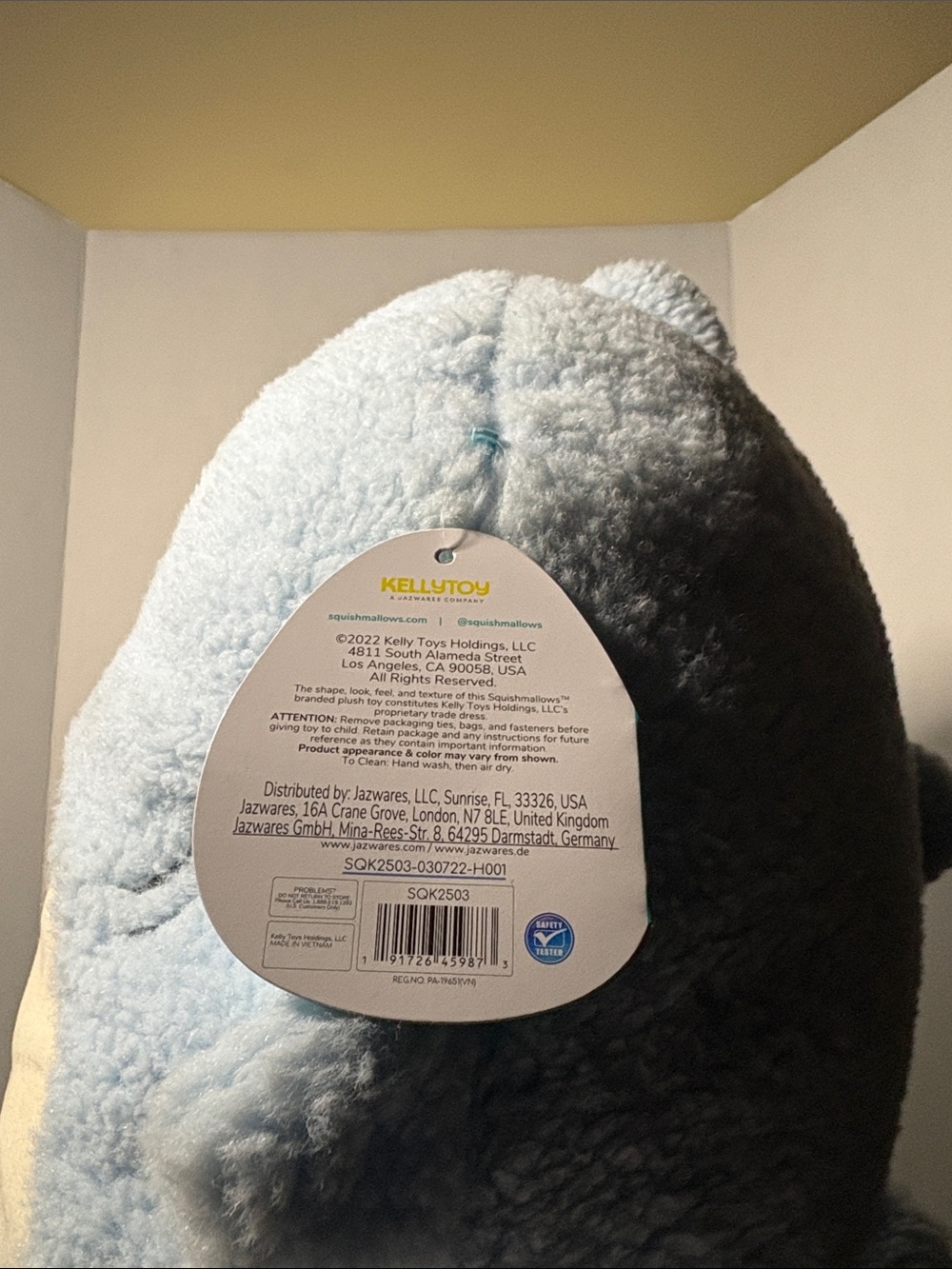 Davie Squishmallow Light Blue Shark Plush with Cream Belly - Picture 6 of 9